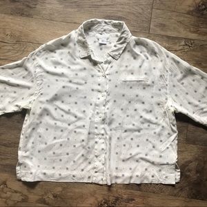 White patterned boxy cropped button up